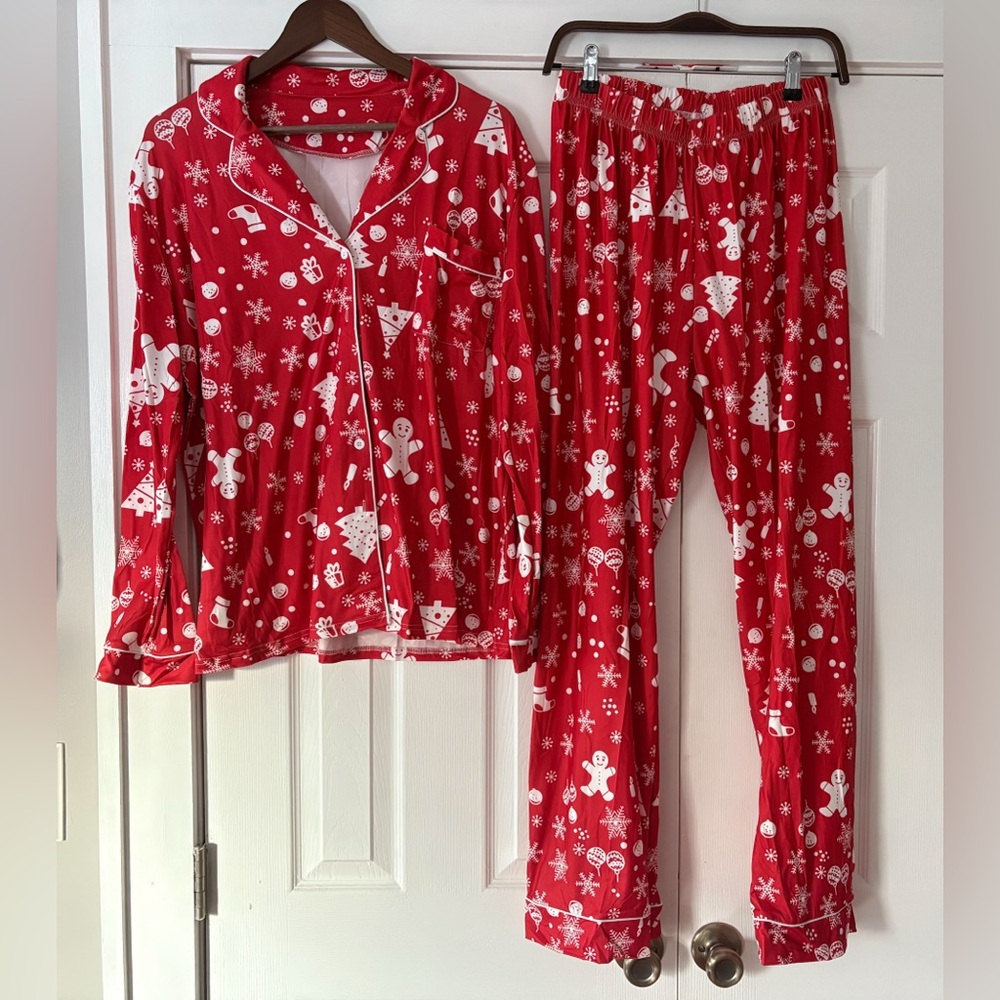 Sample Sale Red Snowflake Gingerbread Pajama‎ Set Size Large New
